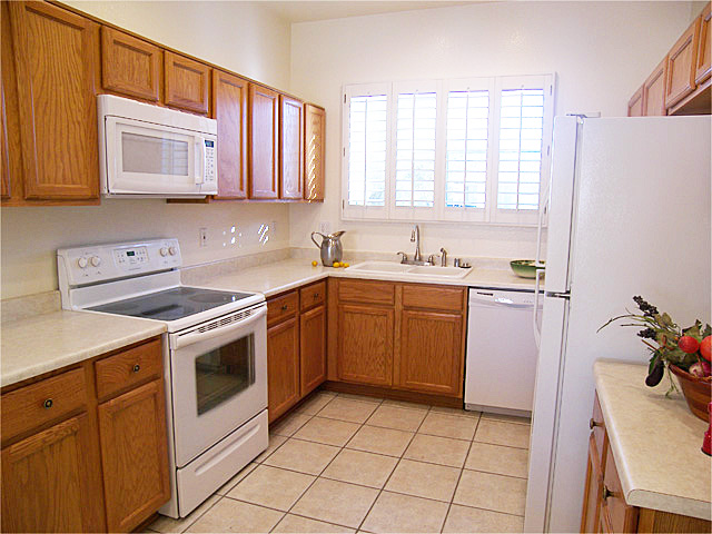 Roomy kitchen