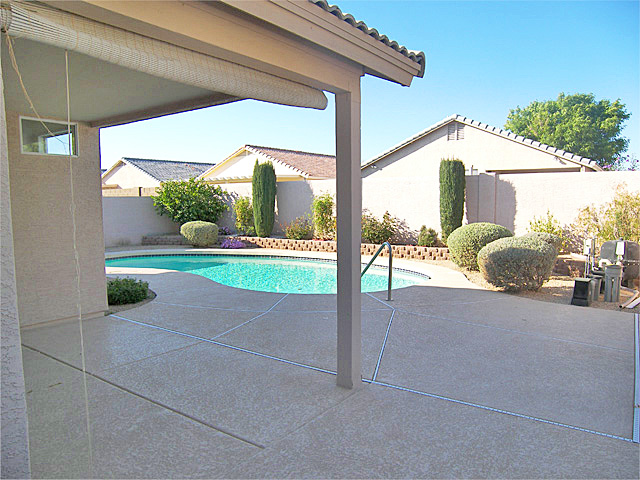 Large covered patio with sun screen